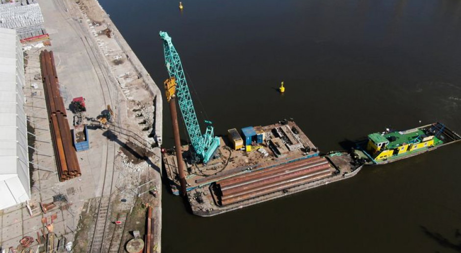 Nabrzeża w porcie Szczecin wzmocni 10 tys. ton stali