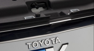 Toyota przyspiesza z produkcją elektryków