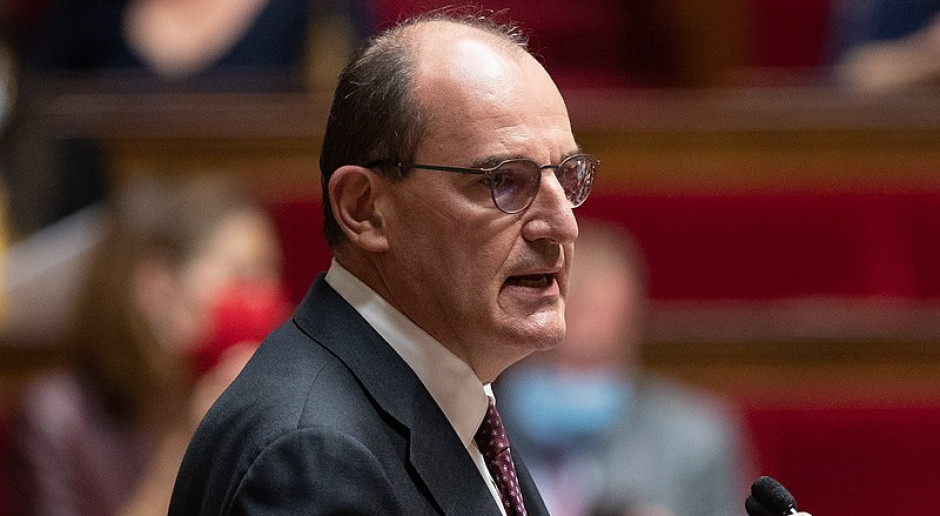 We Francji sklepy z bielizną żądają zniesienia obostrzeń i...  wysyłają majtki do premiera