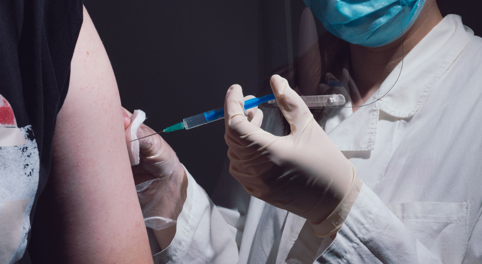 Ukraina: Otwarto pierwsze punkty masowych szczepień przeciw Covid-19