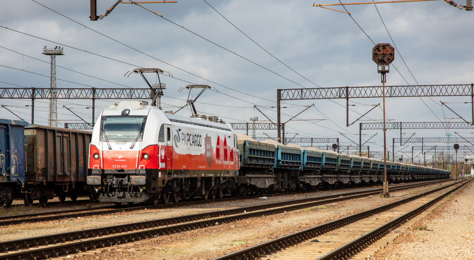 Rosną kolejowe przewozy pasażerskie i towarowe