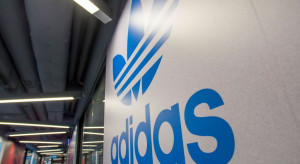 Adidas inwestuje w recykling tekstyliów