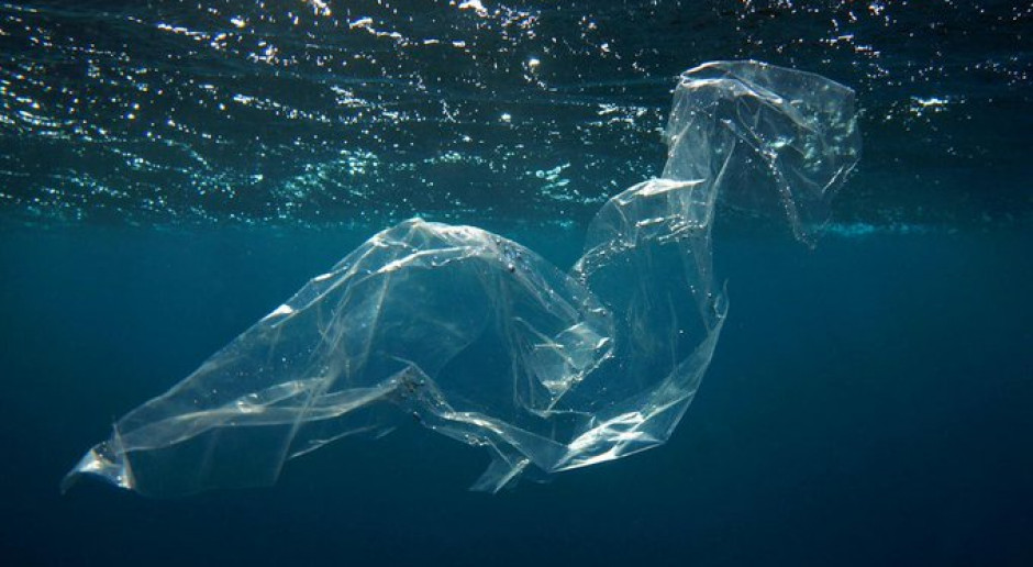 Polska czeka na wdrożenie przepisów ograniczających zużycie plastiku