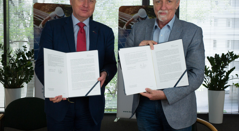 Podpisy pod umową złożyli: Wojciech Hann, prezes zarządu BOŚ Banku i Wojciech Kamieniecki, dyrektor NCBR