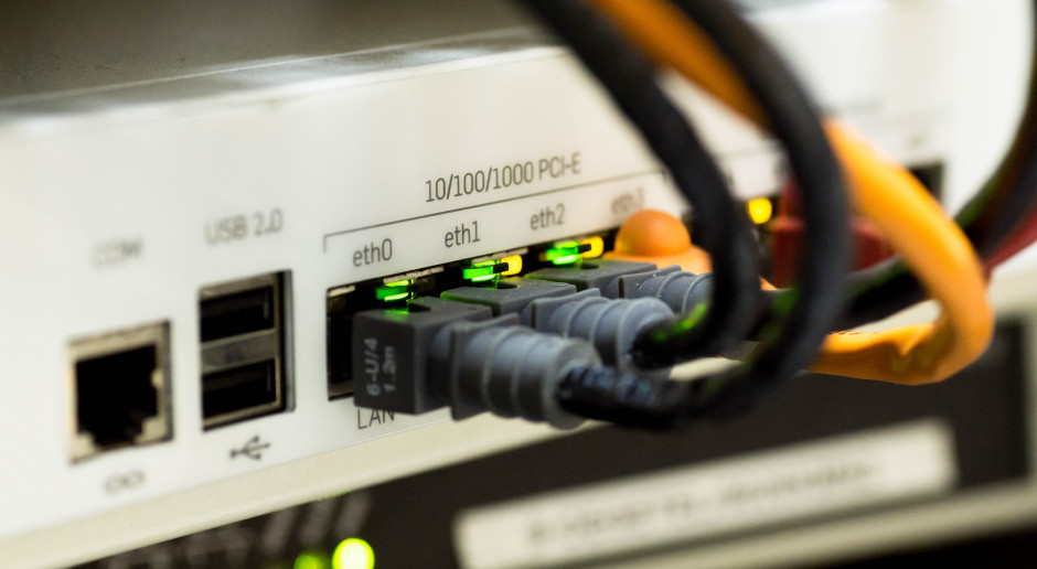 KE będzie rozmawiać z prezesami firm internetowych o walce z rosyjską propagandą