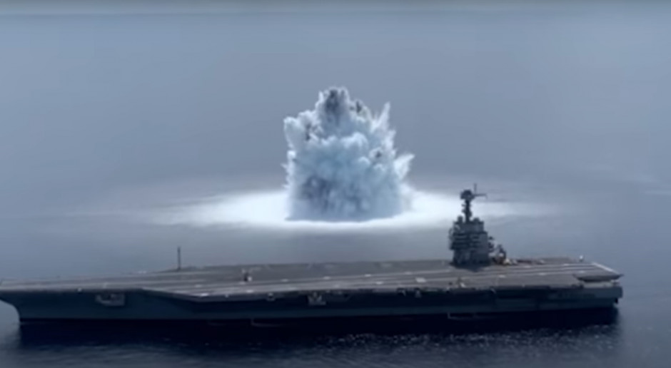 Lotniskowiec USS Gerald R. Ford wytrzymał próbę wybuchu 20-tonowej bomby