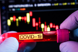 Szczepionki trzeba przeprojektować. „Roznosi się najgorsza wersja COVID-19”