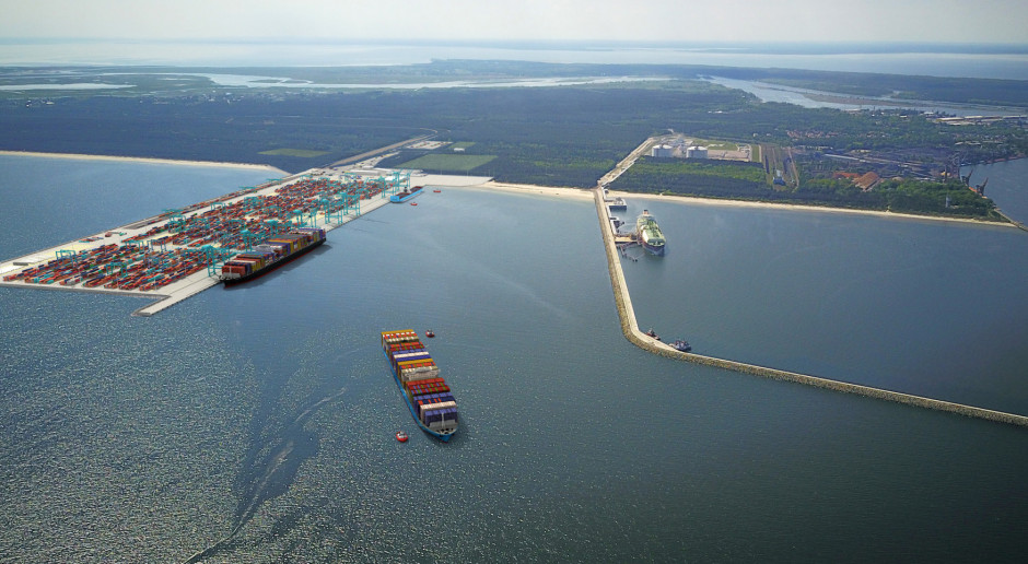 Port kontenerowy w Świnoujściu - niepokojące okoliczności i nowe podejście