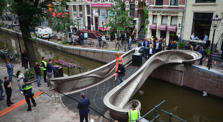 Druk 3D posłużył do budowy mostu w Amsterdamie