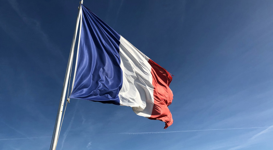 Francja: Ponad 1500 pacjentów na oddziałach intensywnej terapii, wzrost o 500 w ciągu tygodnia