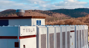 Tesla chce dostarczać prąd do domów