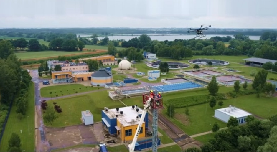 Tauron buduje linie wysokiego napięcia za pomocą dronu