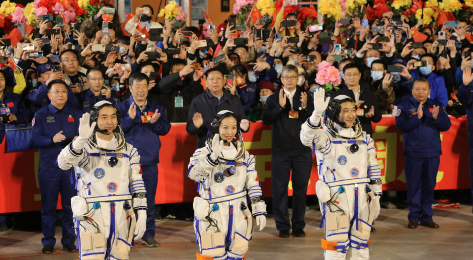 Troje taikonautów dotarło do chińskiej stacji kosmicznej