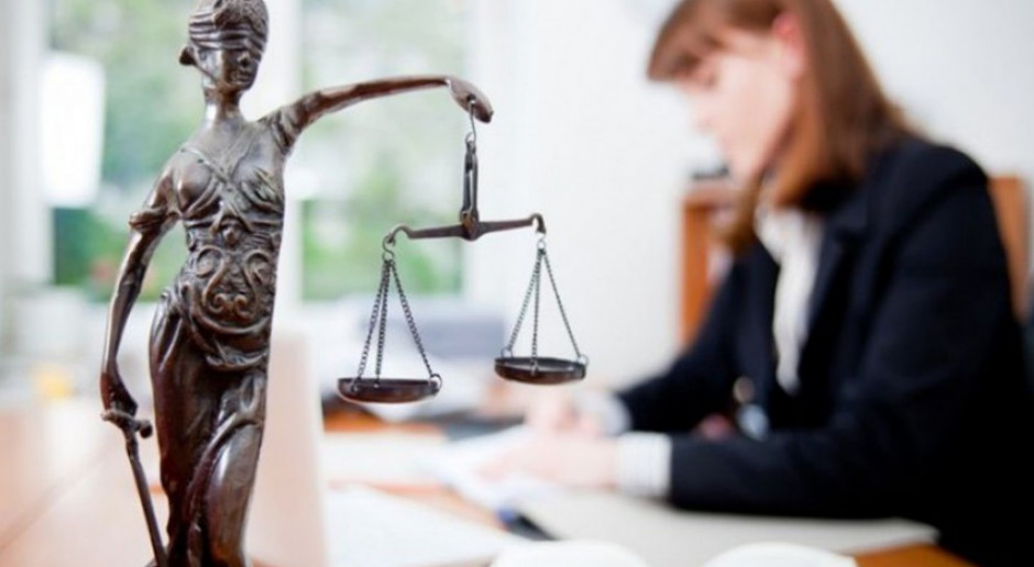 Rząd Holandii chce wzmocnić nadzór nad zawodami prawniczymi