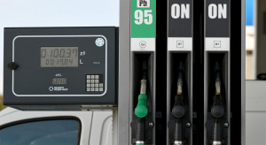 Bój o niższe ceny paliw. Presja rośnie, a rząd nie ma pola manewru