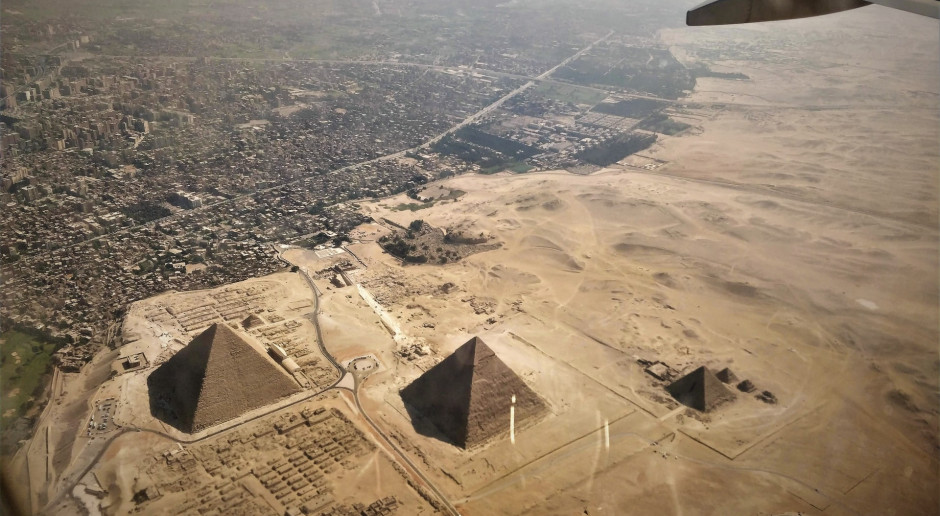 Egipt: Liczne znaleziska archeologów w grobowcu pod świątynią Hatszepsut