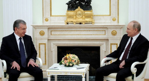 Putin przytula "uzbeckiego Gorbaczowa"