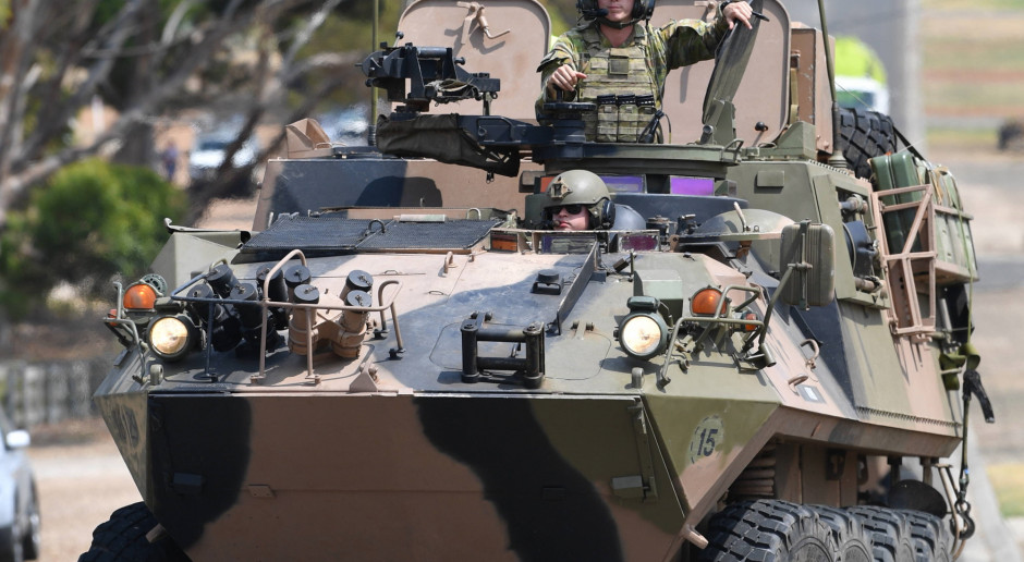 Korea Południowa zaopatrzy australijską armię w broń, pojazdy i radary