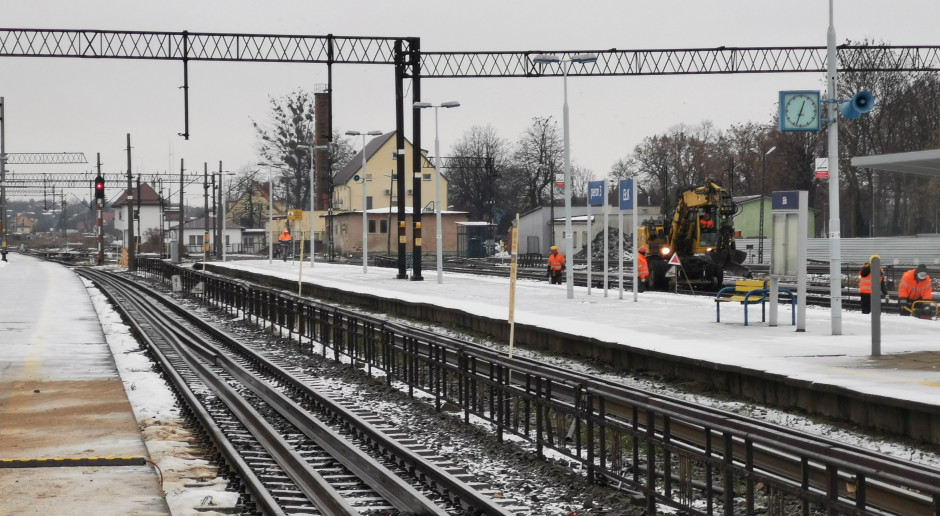 Budimex rozpoczął rozbiórkę na stacji kolejowej w Ełku