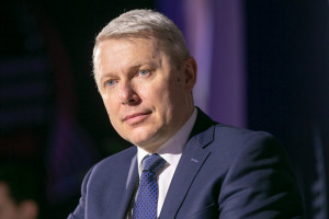 - Skupiliśmy wokół siebie specjalistów, którzy przewidywali już na początku pandemii, czym będzie się leczyć np. covidowe powikłania w szpitalach - mówi Sebastian Szymanek.