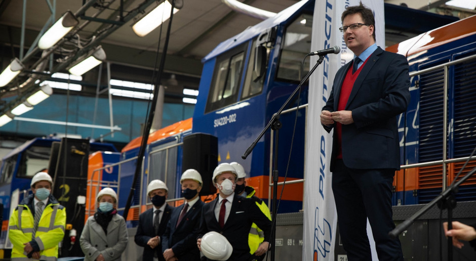 Poznań: Pierwsze nowe wagony i unowocześnione lokomotywy z FPS zasilają flotę PKP Intercity