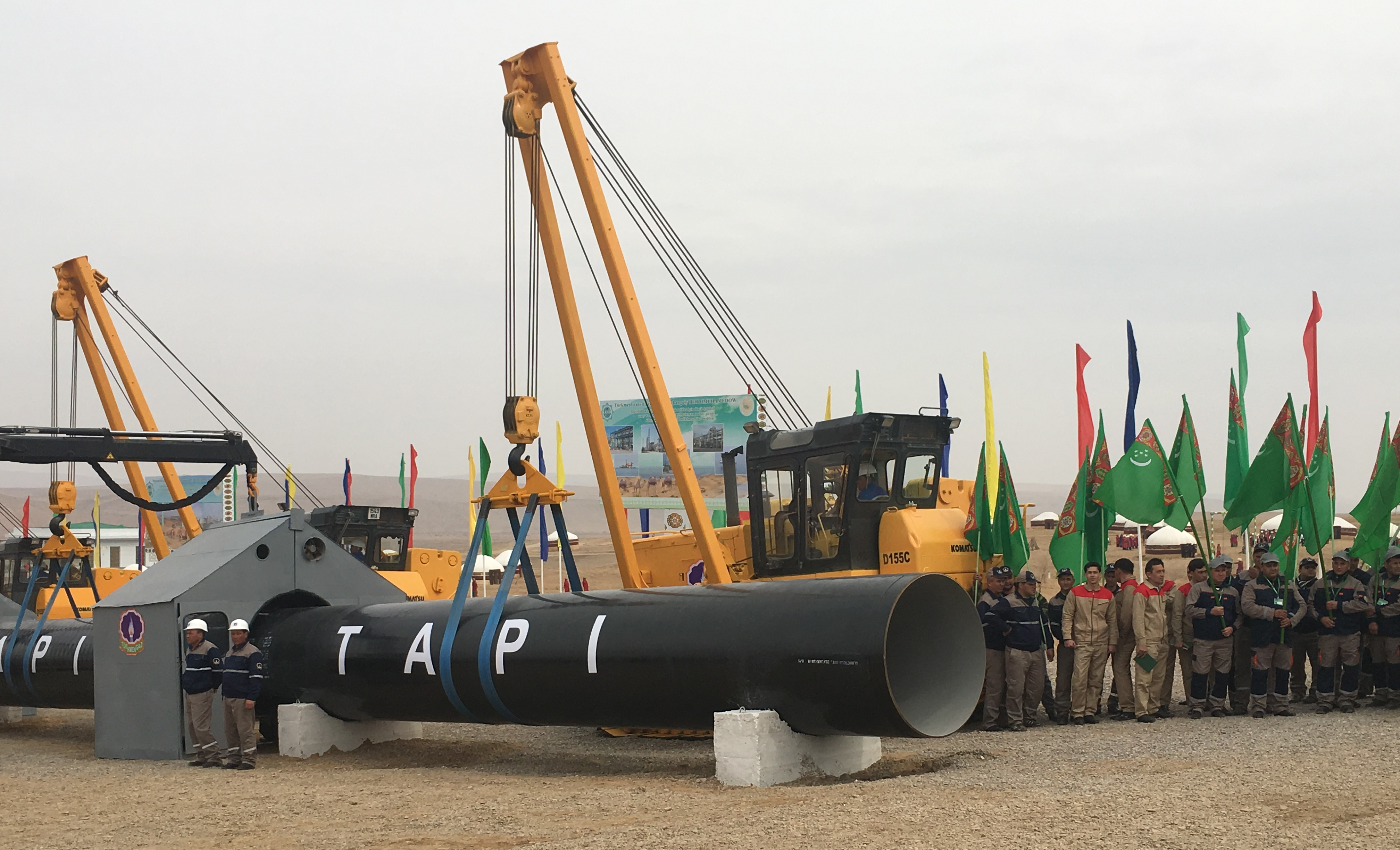 Ceremonia zakończenia budowy turkmeńskiego odcinka gazociągu ziemnego Turkmenistan-Afganistan-Pakistan-Indie (TAPI) Fot. Allan Mustard /wikimedia, licencja Creative Commons