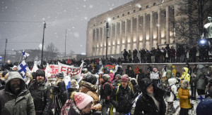 Protesty przeciwko restrykcjom w Helsinkach