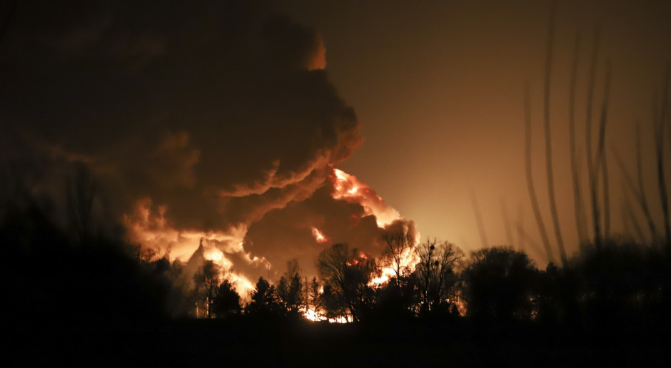 Ukraina: Całkowicie spłonęła baza paliwowa w Wasylkowie