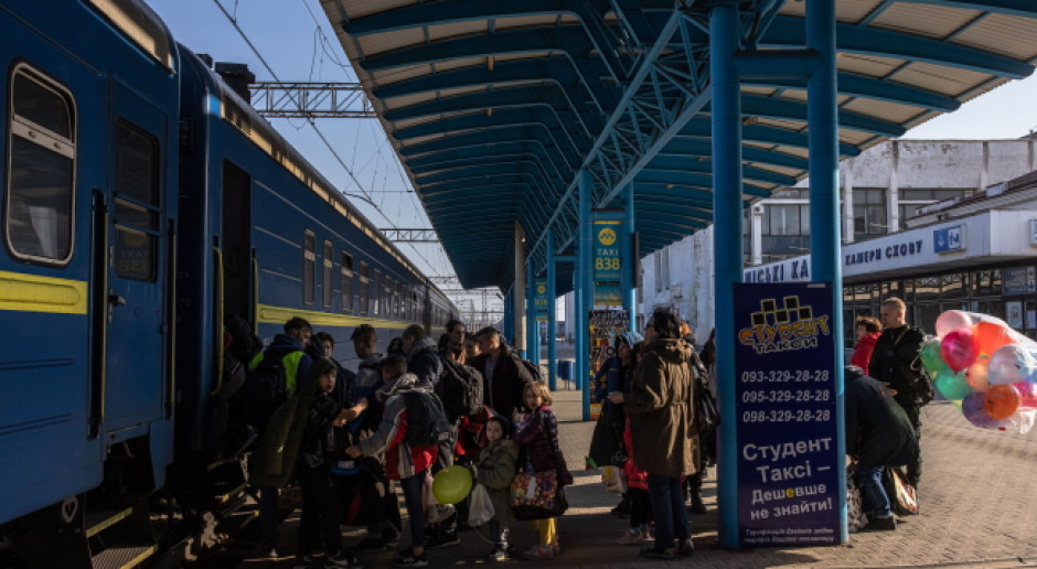Koleje Małopolskie uruchomiły 39 pociągów humanitarnych. Przewiozły 9720 uchodźców