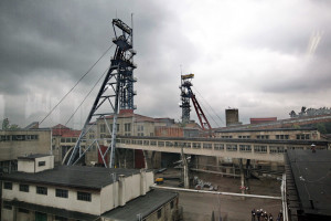 Prywatna kopalnia pracuje pełną parą, a węgiel schodzi na pniu