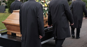 Firmy walczą z drożyzną na pogrzebach
