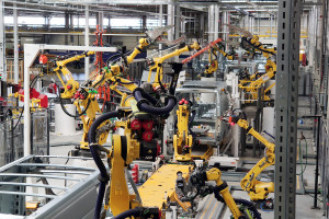Stellantis Gliwice wykorzystuje 400 robotów
