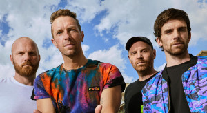 Członkowie Coldplay nazwani „pożytecznymi idiotami” za współpracę z firmą paliwową. Zespół odpowiada na zarzuty