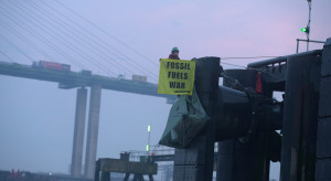Greenpeace zablokował tankowiec z rosyjską ropą