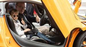 Wielki debiut nowego McLarena Artury w Monako. Za kierownicą – książę Albert II z synem