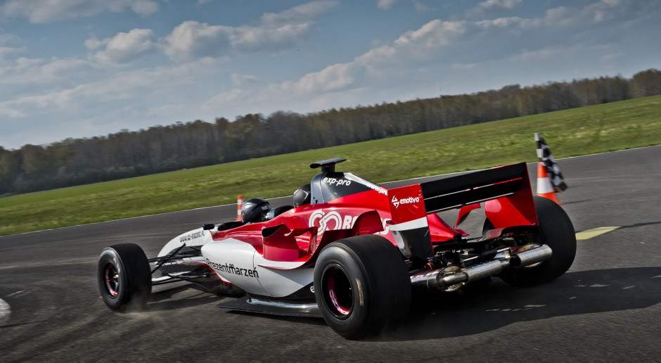 Formuła 1 zawitała do Polski. Można przejechać się bolidem