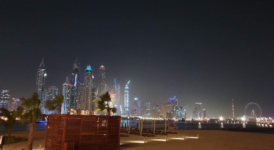 Nocna panorama Dubaju. Fot. PTWP/AH