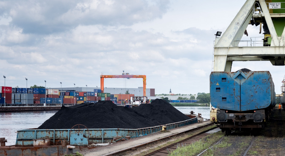 Węgiel może zablokować porty. Rząd zauważył nowy problem