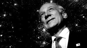 Kurtka Buzza Aldrina z pokładu Apollo 11 sprzedana za rekordową sumę! "To najcenniejszy artefakt z kosmosu"