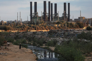 Strefa Gazy: Elektrownia wstrzyma pracę, bo brakuje paliwa