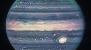Nowe zdjęcia z Teleskopu Jamesa Webba pokazują zorze i mgły na Jowiszu