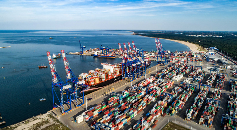 Po siedmiu miesiącach port w Gdańsku przeładował o 20 proc. więcej towarów