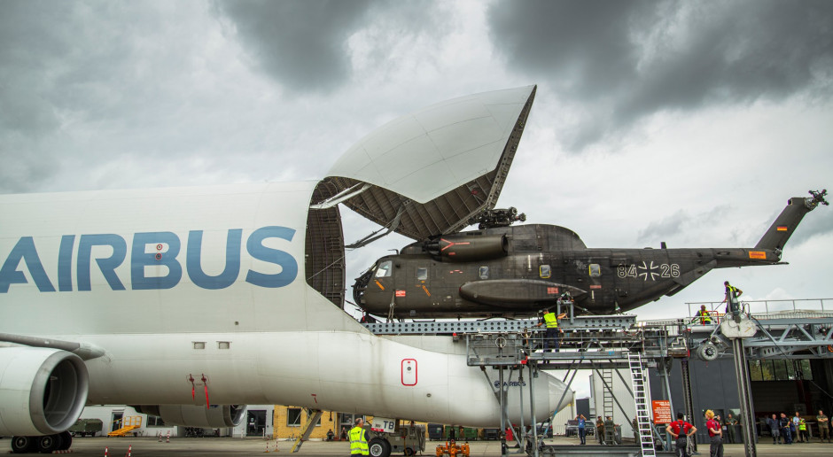 Airbus testuje system załadunku ponadgabarytowych ładunków wojskowych