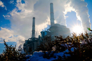Władze rumuńskiego kompleksu węglowo-energetycznego CE Oltenia chcą zbudować elektrociepłownię opalaną gazem ziemnym o łącznej mocy 295 MW