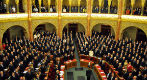 Parlament węgierski walczy o unijne fundusze