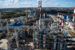 Orlen inwestuje blisko 2 mld zł w gdańską rafinerię. Powstanie m.in. nowy terminal