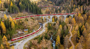 Szwajcarskie koleje pobiły rekord Guinnessa, uruchamiając najdłuższy pociąg w historii!