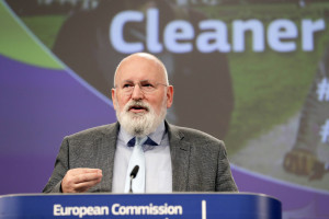 Unia Europejska próbuje ratować COP27, obiecała powołać fundusz strat i zniszczeń. Na zdjęciu Frans Timmermans