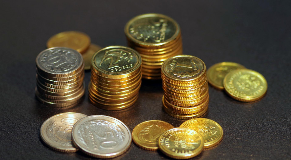 Złoty traci do euro, dolara i franka szwajcarskiego