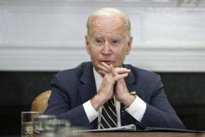 Przegłosowanie pakietu pomocy dla Ukrainy, budżetu i uniknięcie strajku kolejarzy - to priorytety przed Świętami - powiedział Joe Biden